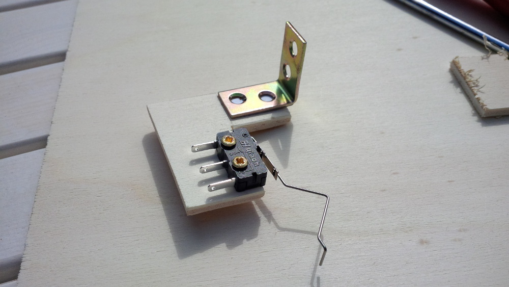 chapter-13-03-door-switch.jpg